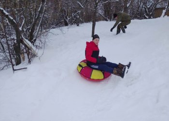 Соревнования «Лыжи, санки и коньки" 